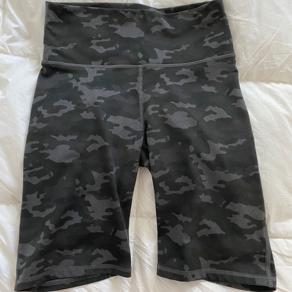 High waisted camo biker shorts
